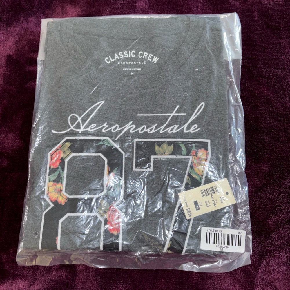 Aeropostale Crew Tee NWT M